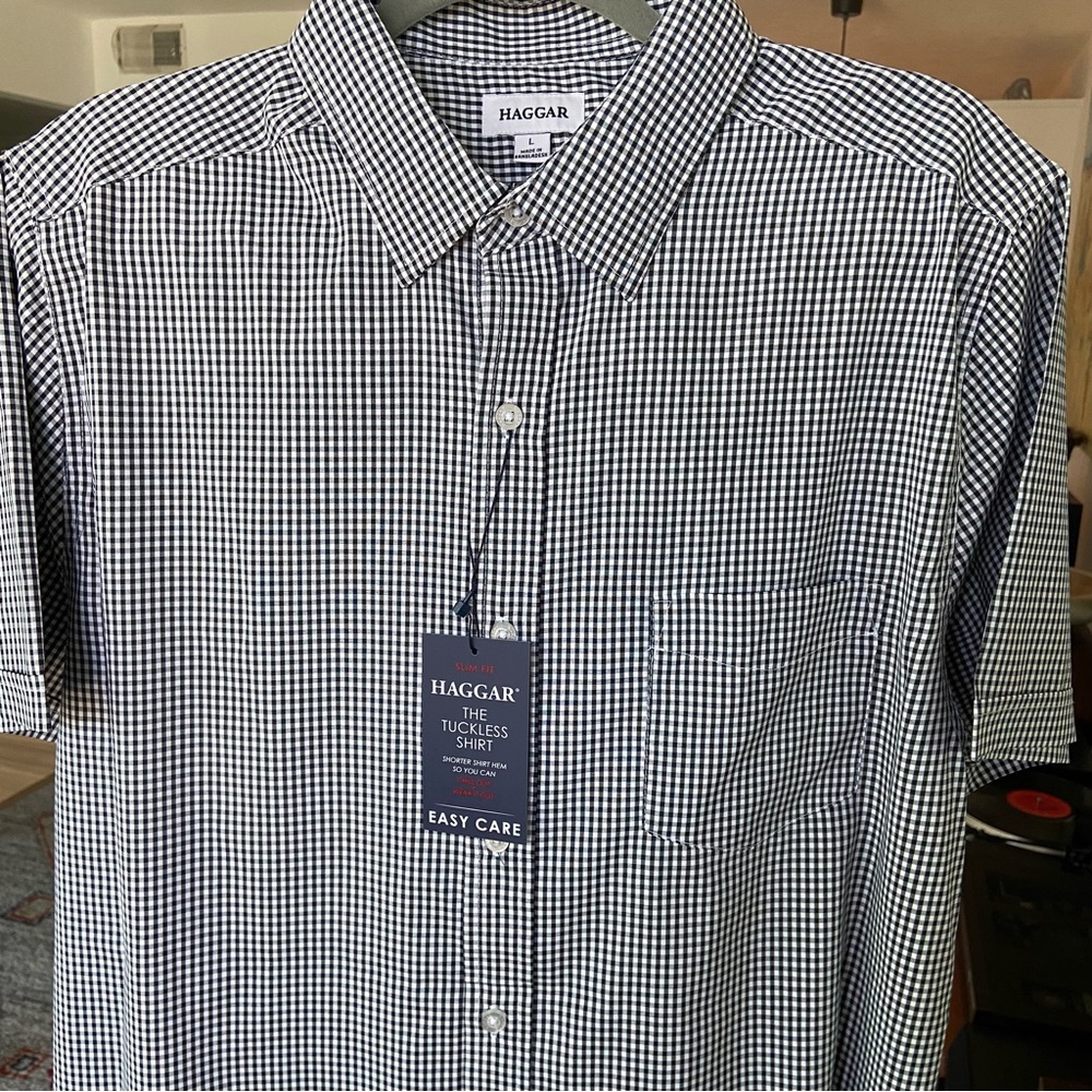 Haggar Slim Fit Moisture Wicking men’s Shirt